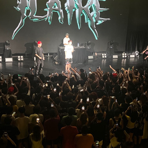 少妇被下药强摸做爰A片
